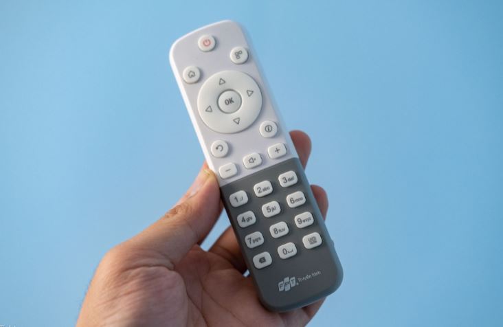 Remote điều khiển của FPT TV 4K FX6