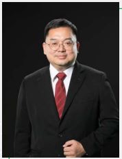 Ông Hoàng Nam Tiến