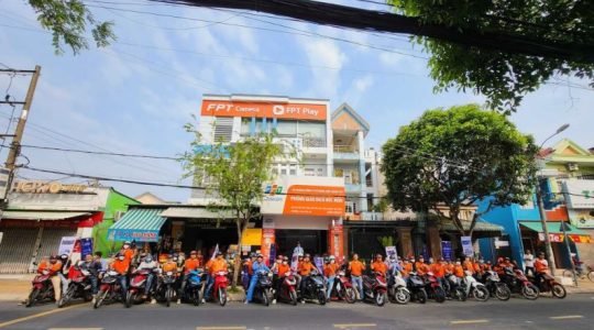Văn phòng cửa hàng giao dịch FPT Hóc Môn